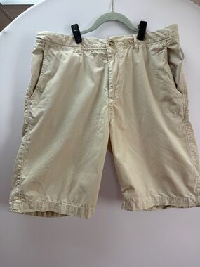 johnnie-O Men's Light Beige Flat Front Shorts